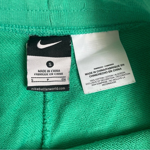 Nike Cropped Pants, Authentic - Picture 2 of 2